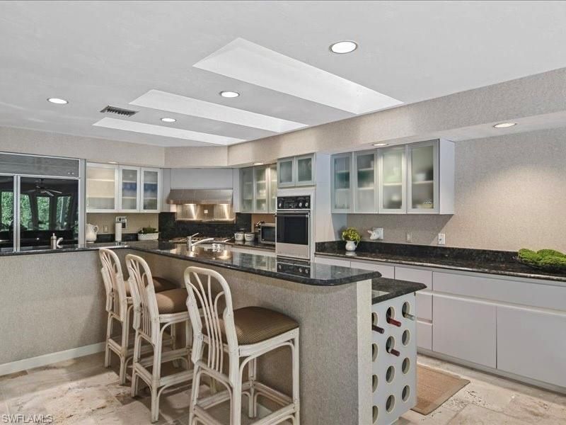 8 Stonehedge Pt, Naples, FL 34105 Photo