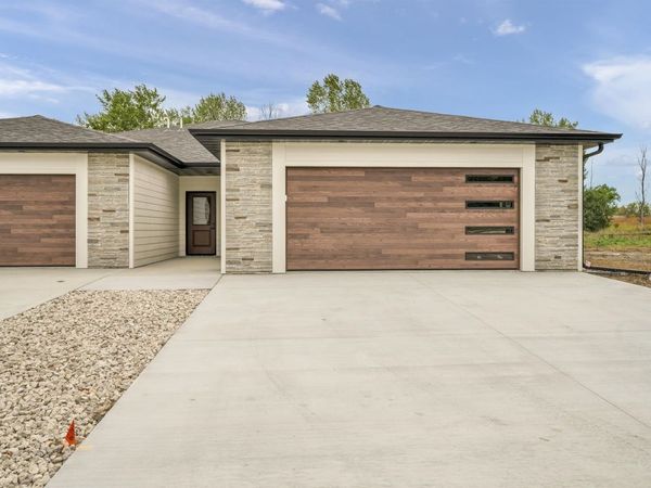 3308 Ponderosa Court , Unit B, Spirit Lake, IA 51360
