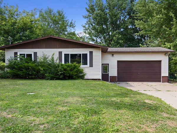 460 Center Street, Dakota, MN 55925