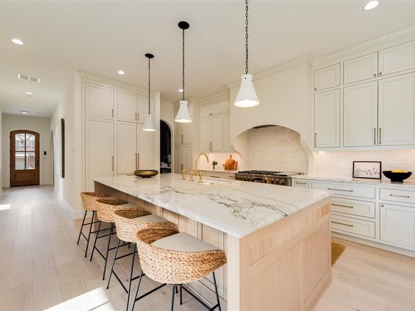 6402 Westlake Avenue, Dallas, TX 75214