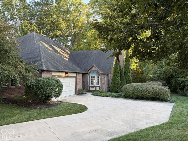 2065 Oldfields Circle South Drive, Indianapolis, IN 46228
