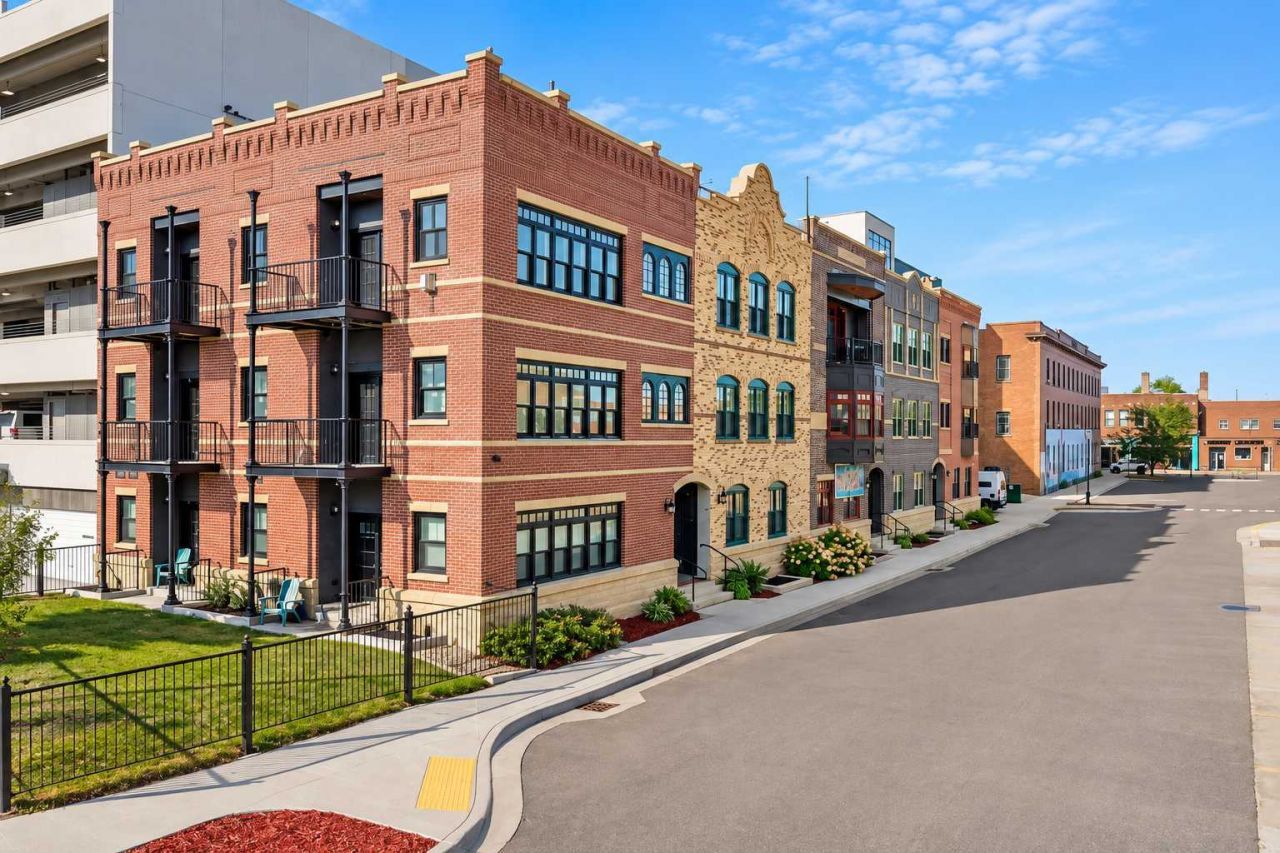 412 5th Street N primary photo