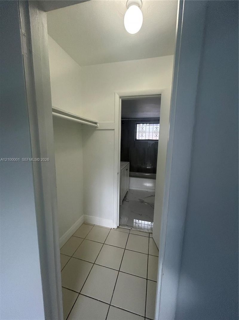 2441 NW 13th St , Unit 81, Miami, FL 33125 Photo