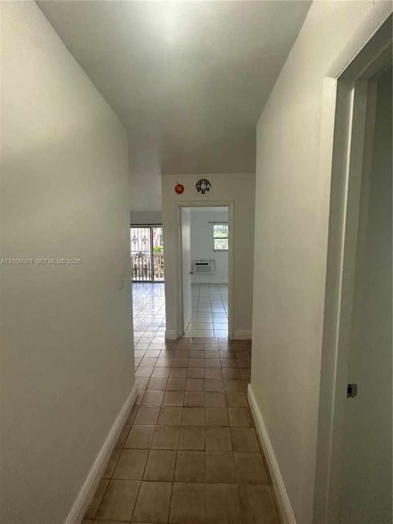 2441 NW 13th St , Unit 81, Miami, FL 33125 Photo