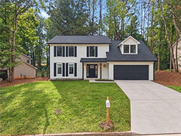 1738 Wedgewood Drive , Stone Mountain, GA 30088