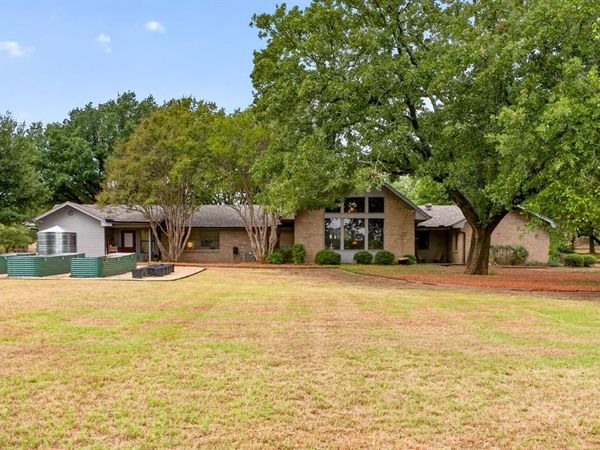 9920 County Road 603 , Burleson, TX 76028