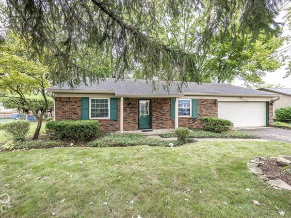621 Kinzer Avenue , Carmel, IN 46032
