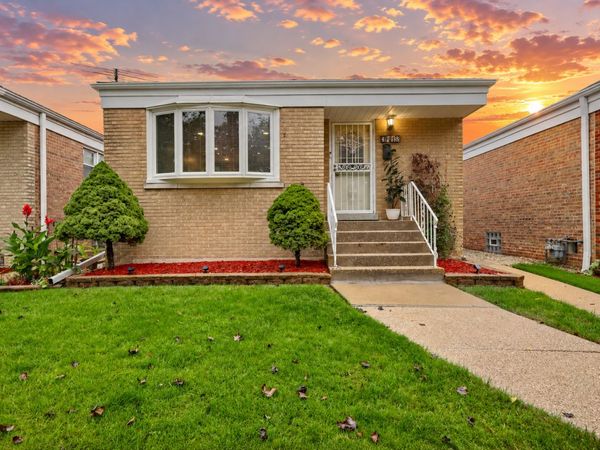 3413 S 54th Avenue, Cicero, IL 60804