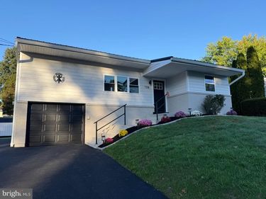 708 EDISON ROAD, DAUPHIN, PA 17018