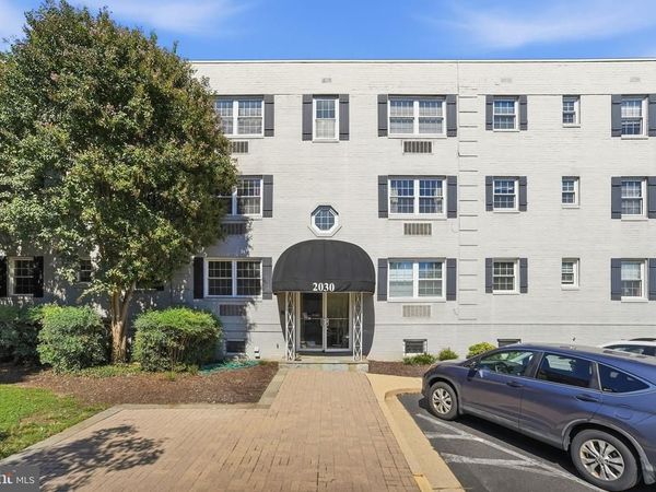 2030 N VERMONT STREET, Unit 101, ARLINGTON, VA 22207