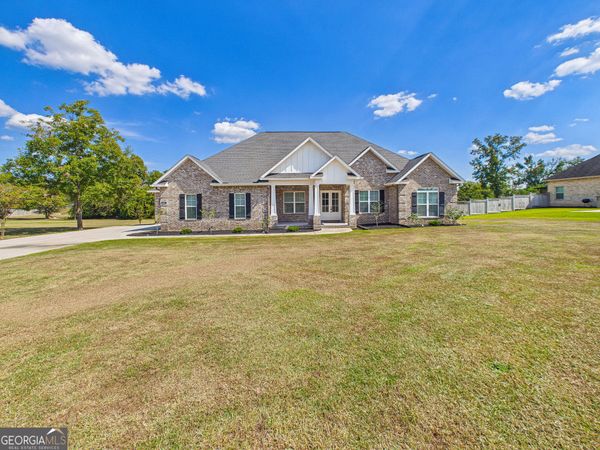 207 Yale Circle, Bonaire, GA 31005