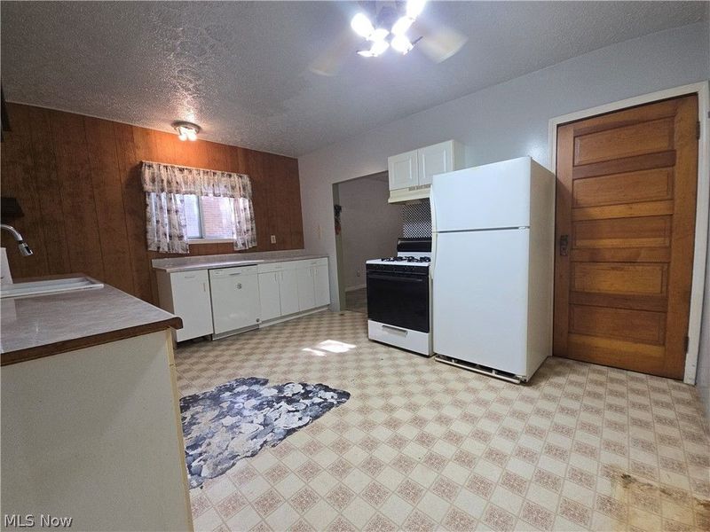 19520 State Route 339, Waterford, OH 45786 Photo 8