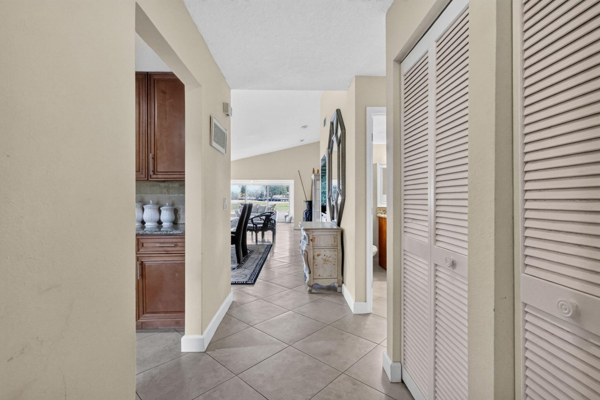 2 Stratford Drive E, Unit A, Boynton Beach, FL 33436 Photo