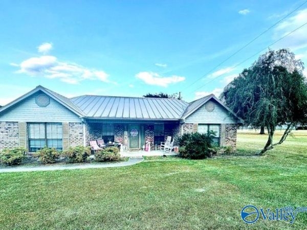 73 N North Greenway Drive, Trinity, AL 35673