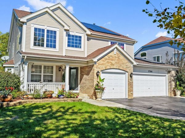 1766 Newbridge Circle , Elgin, IL 60123
