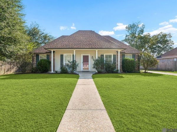 30582 E Trace, Walker, LA 70785