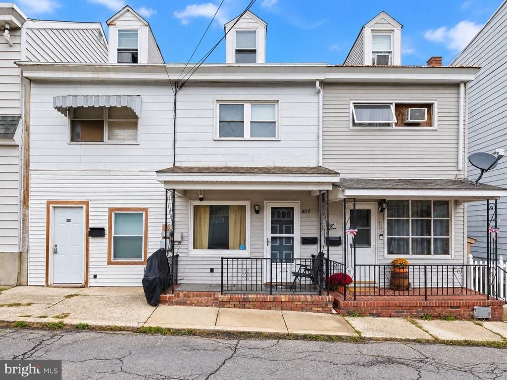 817 MARKET STREET , ASHLAND, PA 17921