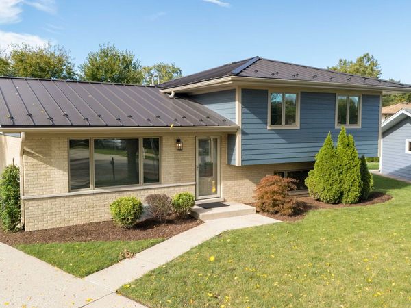 740 TERRACE Court , Schaumburg, IL 60193