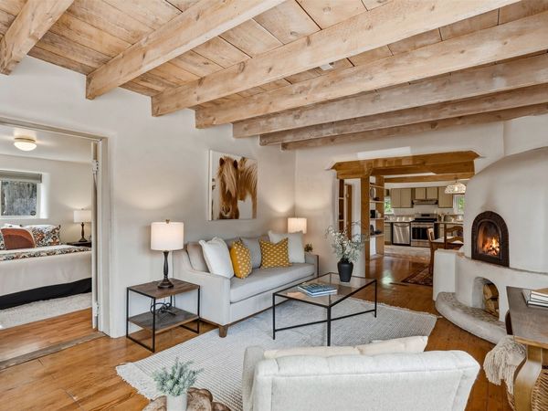 1011 Lopez Street , Santa Fe, NM 87501