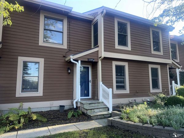 2385 N Wild Blossom Court Circle, East Lansing, MI 48823
