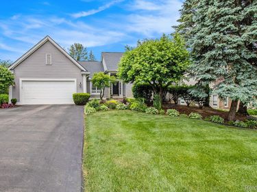 16040 SILVERWOOD Drive, Fenton Township, Mi 48430