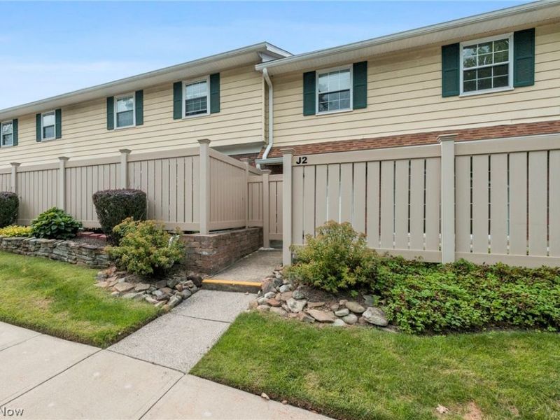 7970 Mentor Avenue, Unit J02, Mentor, OH 44060 Photo 2