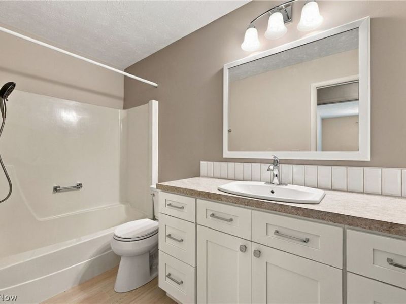 7970 Mentor Avenue, Unit J02, Mentor, OH 44060 Photo 22