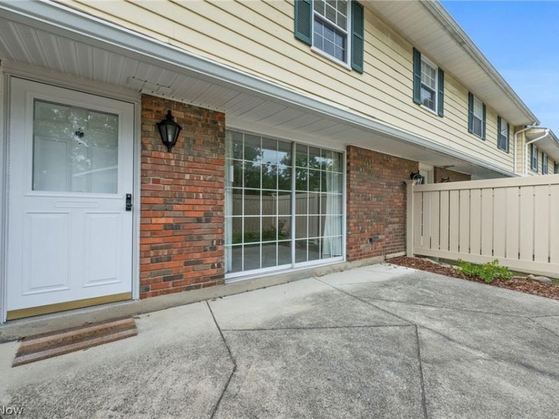 7970 Mentor Avenue, Unit J02, Mentor, OH 44060 Photo 4