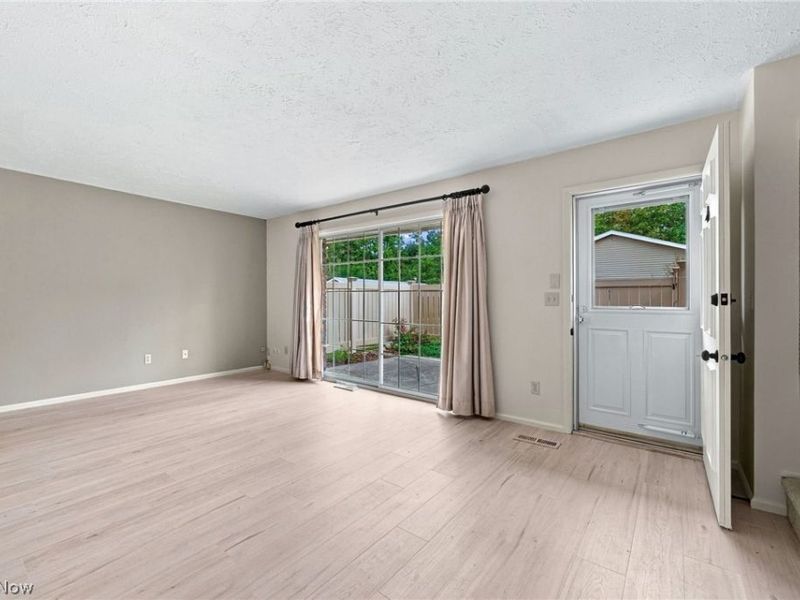7970 Mentor Avenue, Unit J02, Mentor, OH 44060 Photo 7