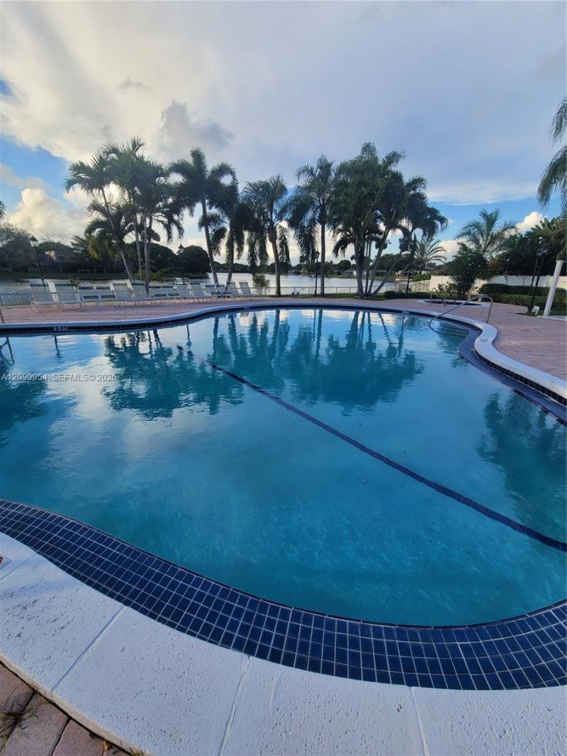 12060 NW 13th St, Pembroke Pines, FL 33026 Photo