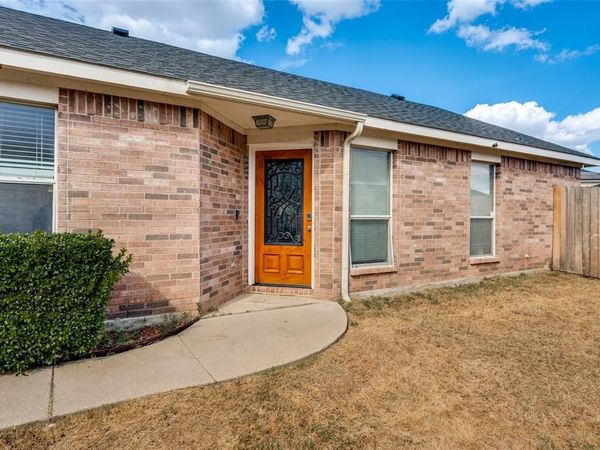 909 Honey Locust Lane , Crowley, TX 76036