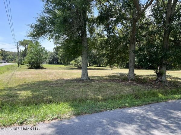 Madison Street, Gulfport, MS 39501