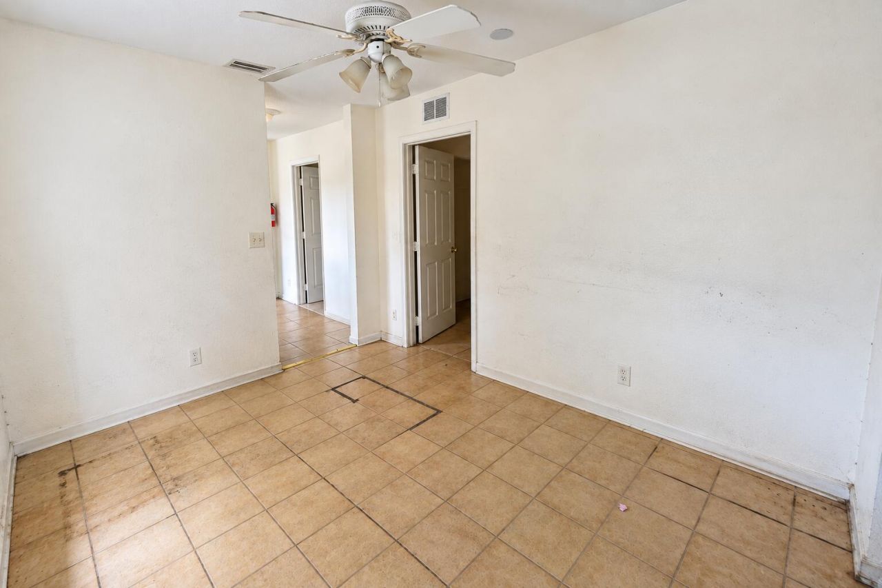 11 S D Street, Lake Worth Beach, FL 33460 Photo