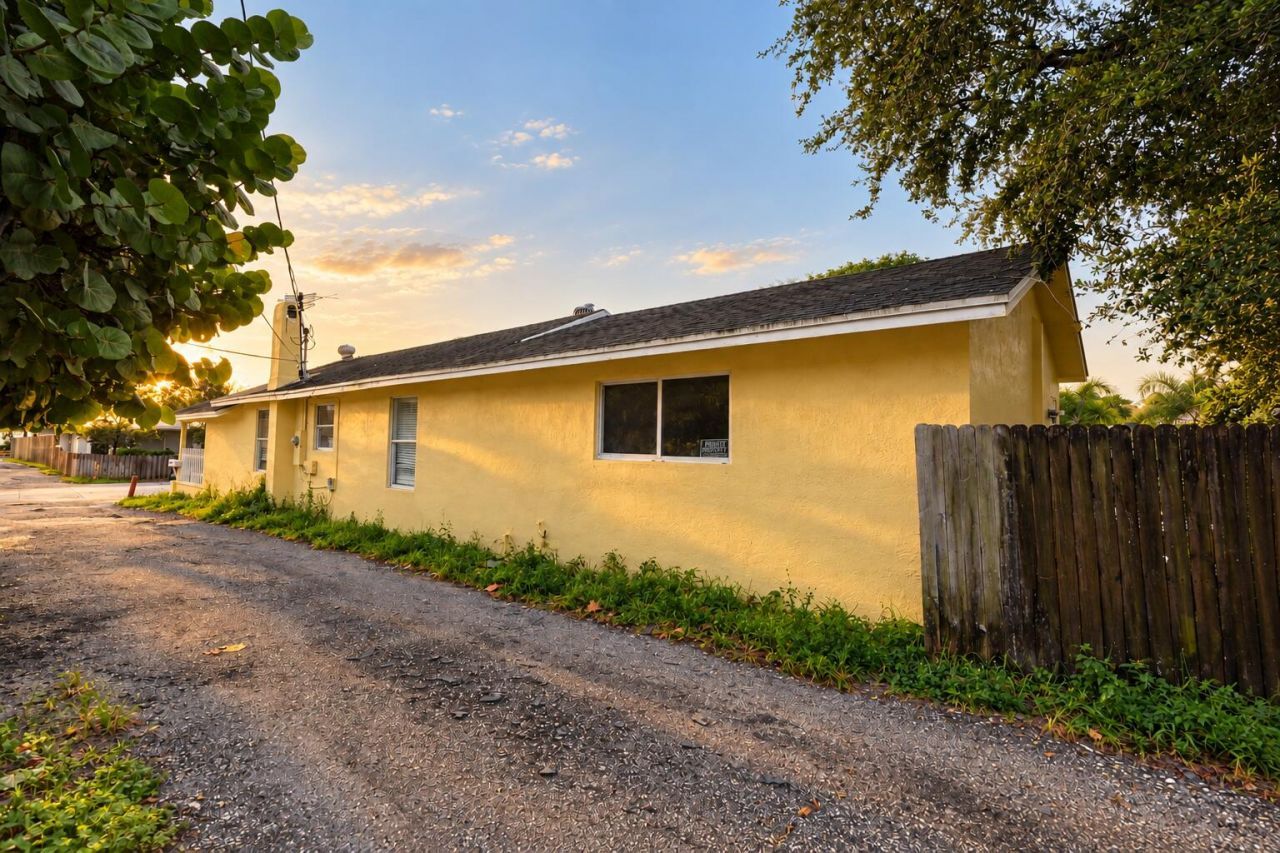 11 S D Street, Lake Worth Beach, FL 33460 Photo