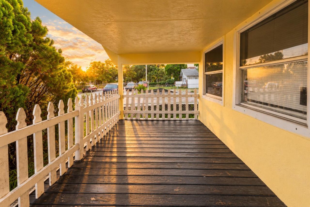 11 S D Street, Lake Worth Beach, FL 33460 Photo