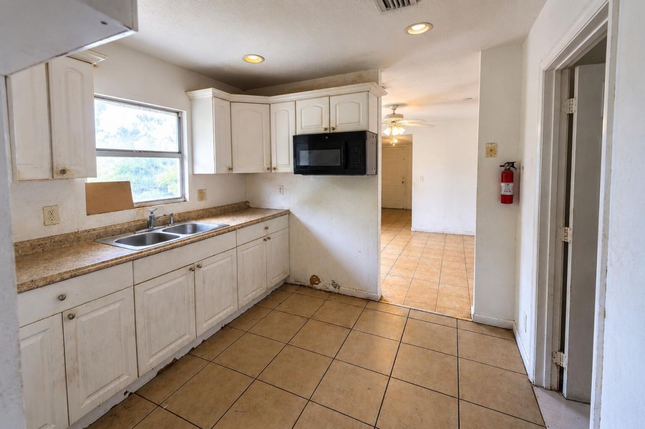11 S D Street, Lake Worth Beach, FL 33460 Photo