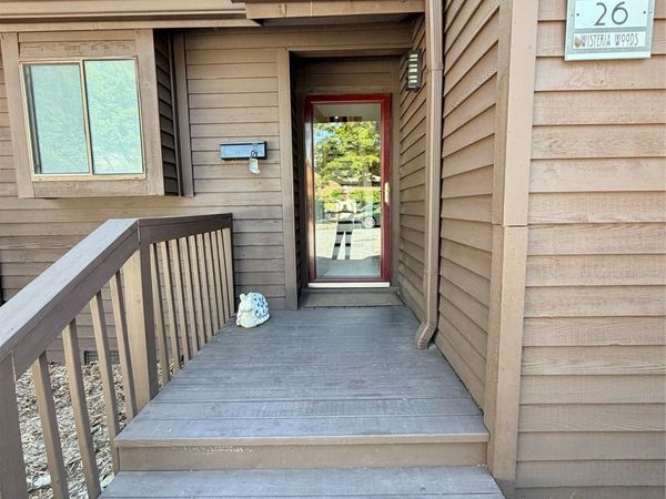 26 11th Avenue NE, Hickory, NC 28601