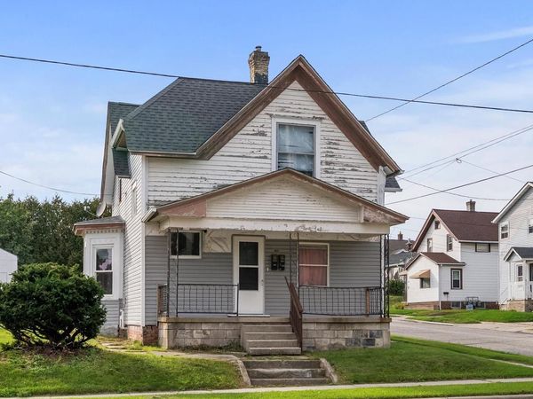 1602 S 10th STREET, Manitowoc, WI 54220
