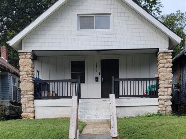3838 Chestnut Avenue, Kansas City, MO 64128