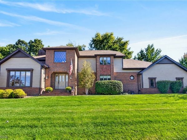 481 Lake of The Woods Boulevard, Akron, OH 44333