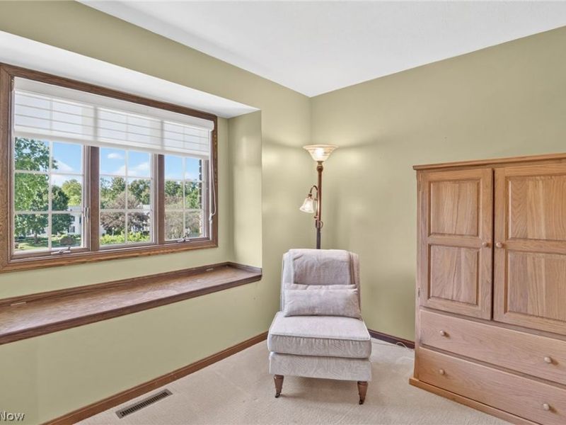 481 Lake of The Woods Boulevard, Akron, OH 44333 Photo 33