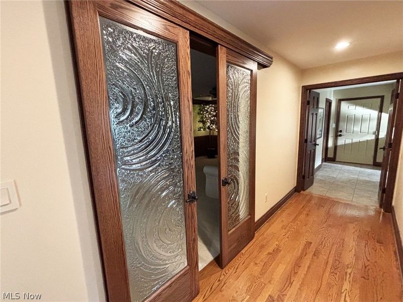 481 Lake of The Woods Boulevard, Akron, OH 44333 Photo 8