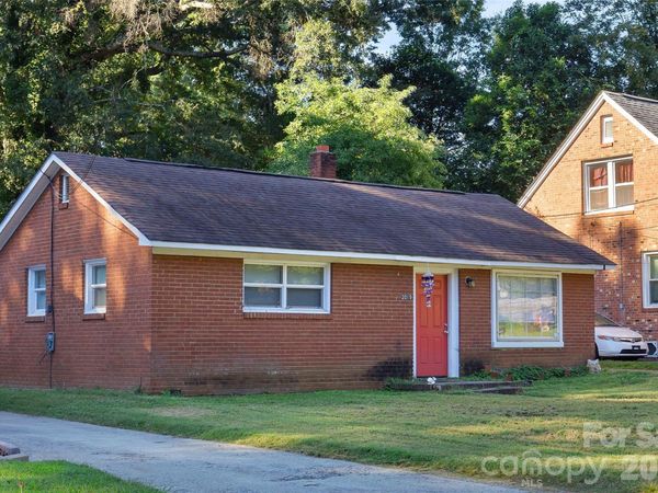 2019 St Mark Street , Charlotte, NC 28216