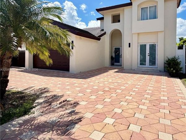 9030 SW 143rd Ave, Miami, FL 33186