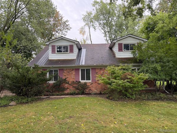 2109 Walton Boulevard , Rochester Hills, Mi 48309