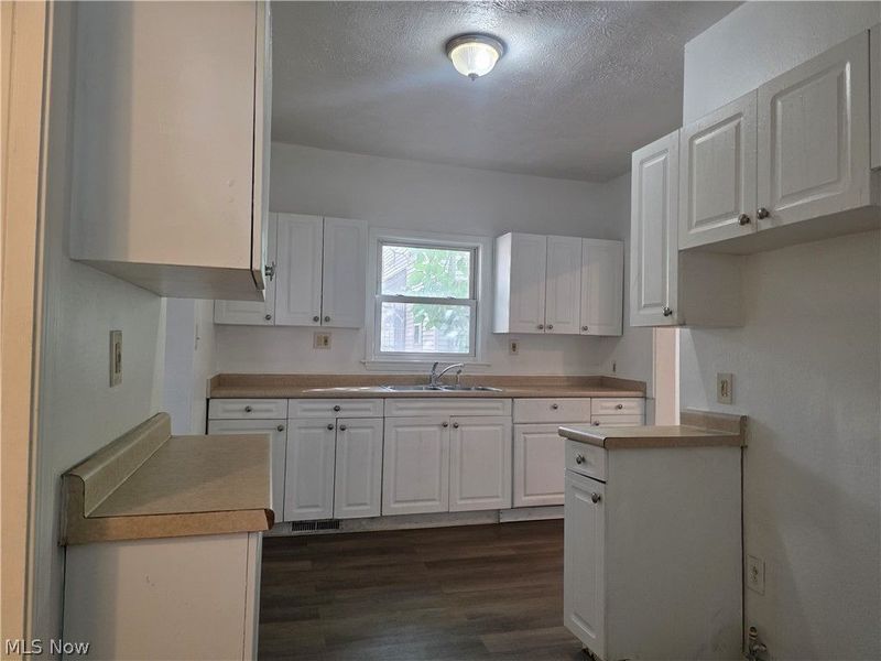 1705 E 84 Street, Cleveland, OH 44103 Photo 11