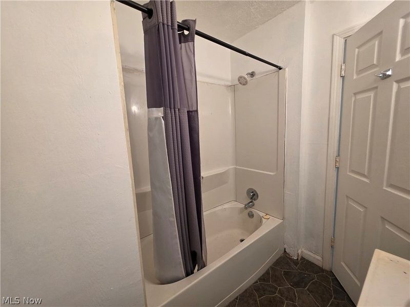 1705 E 84 Street, Cleveland, OH 44103 Photo 25
