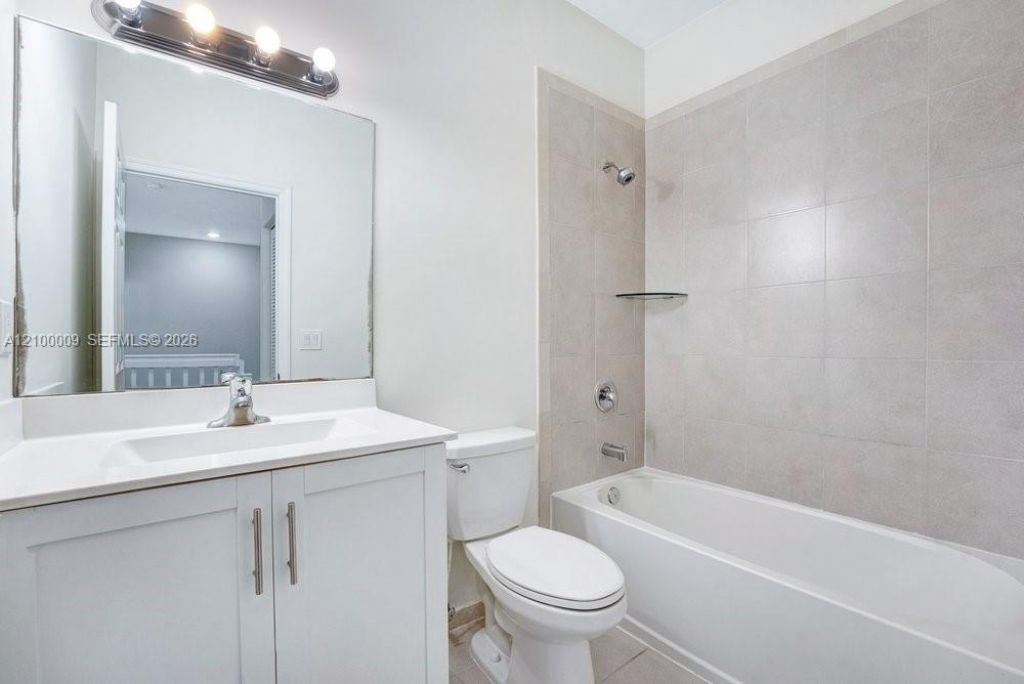 3412 W 106th St, Unit 3412, Hialeah, FL 33018 Photo