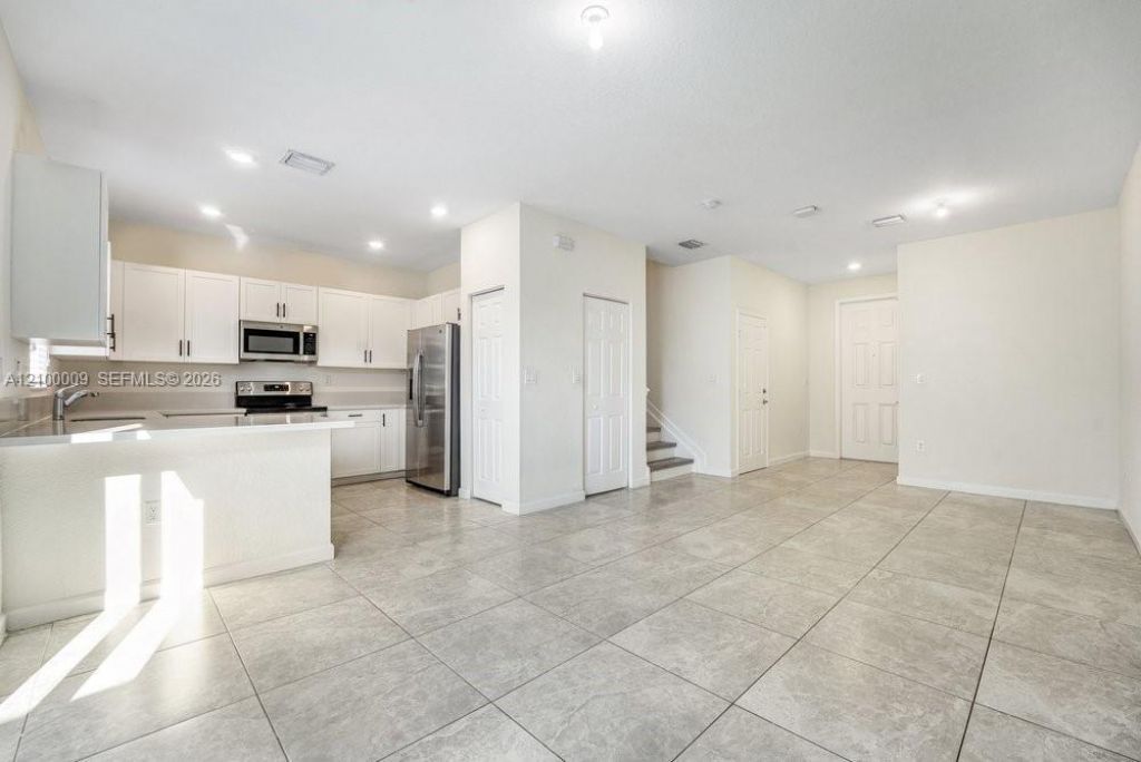 3412 W 106th St, Unit 3412, Hialeah, FL 33018 Photo