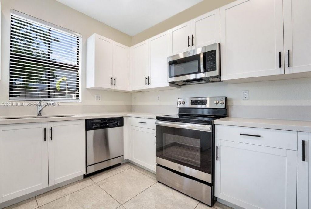 3412 W 106th St, Unit 3412, Hialeah, FL 33018 Photo
